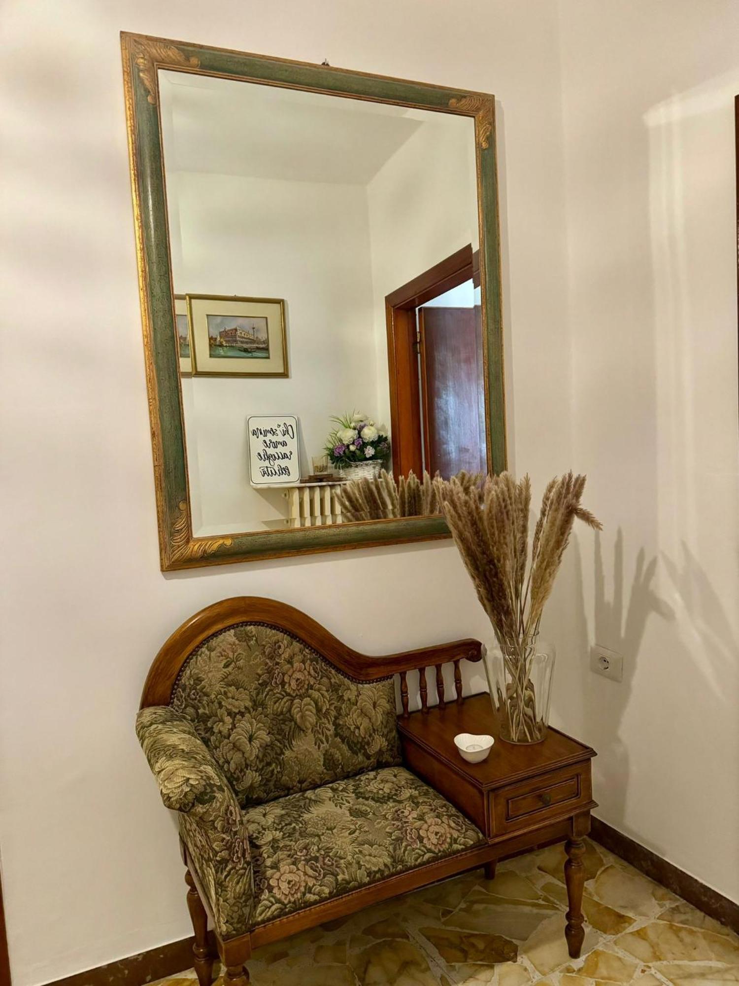 شقة Ely House Monte SantʼAngelo المظهر الخارجي الصورة