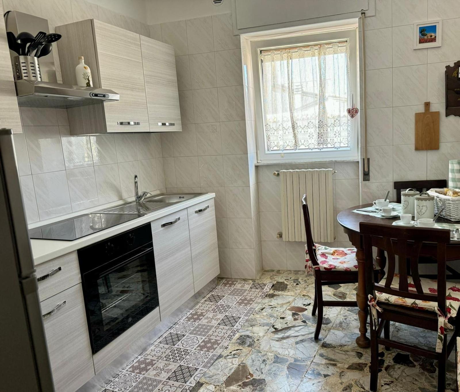 شقة Ely House Monte SantʼAngelo المظهر الخارجي الصورة