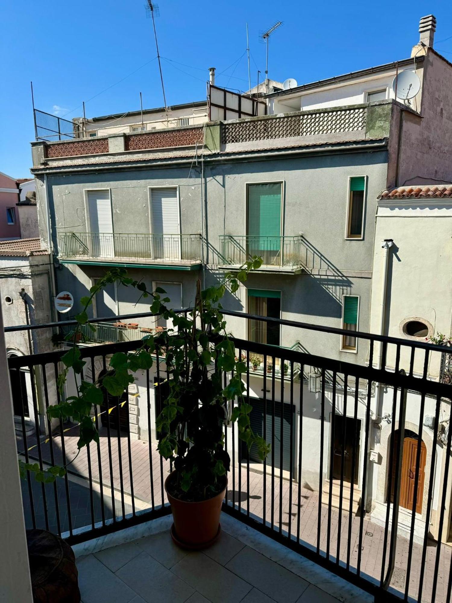 شقة Ely House Monte SantʼAngelo المظهر الخارجي الصورة