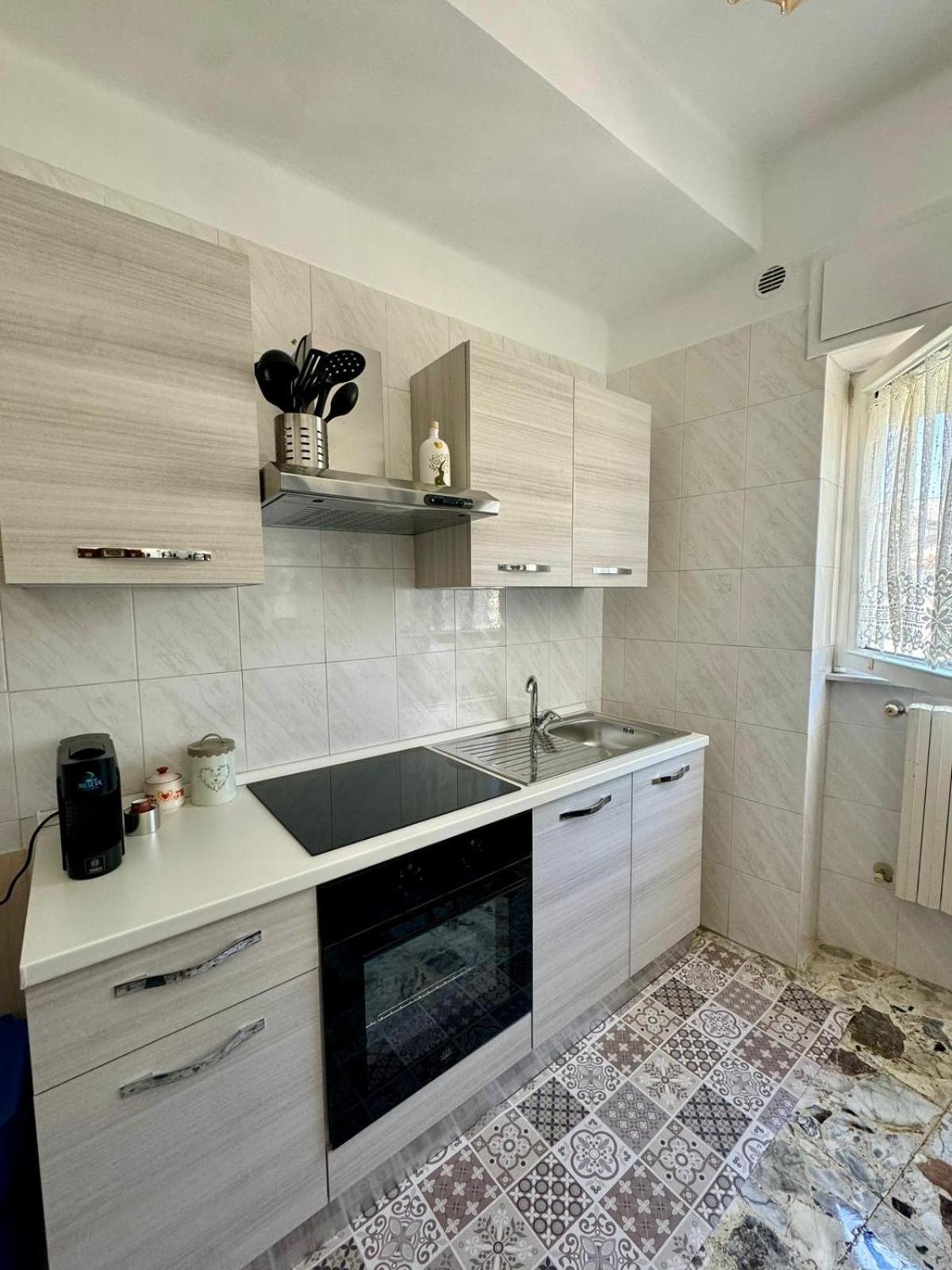 شقة Ely House Monte SantʼAngelo المظهر الخارجي الصورة