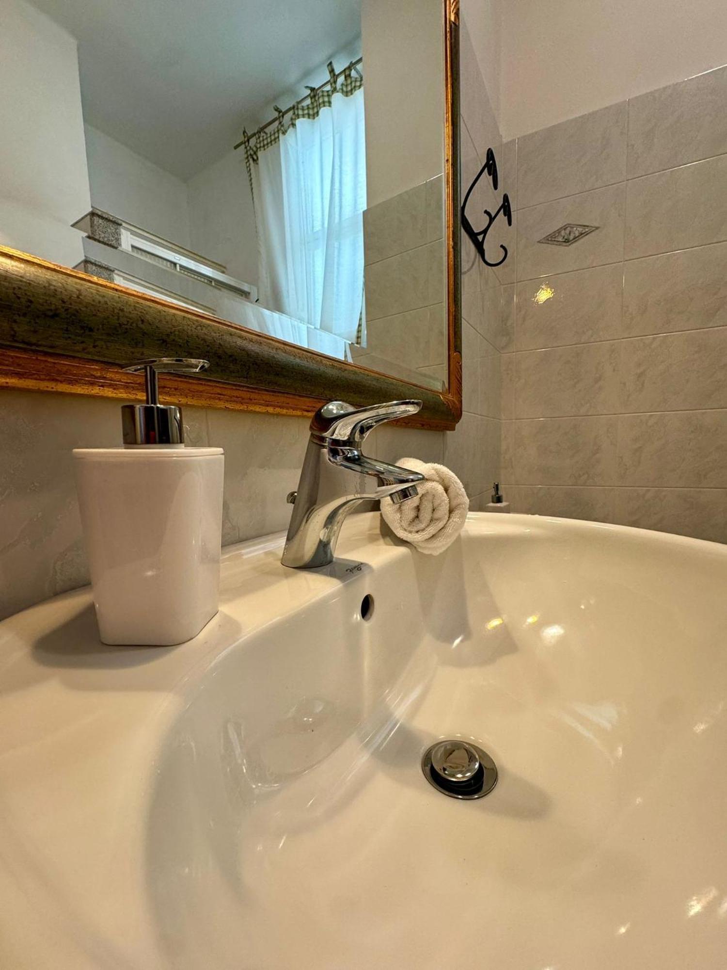 شقة Ely House Monte SantʼAngelo المظهر الخارجي الصورة
