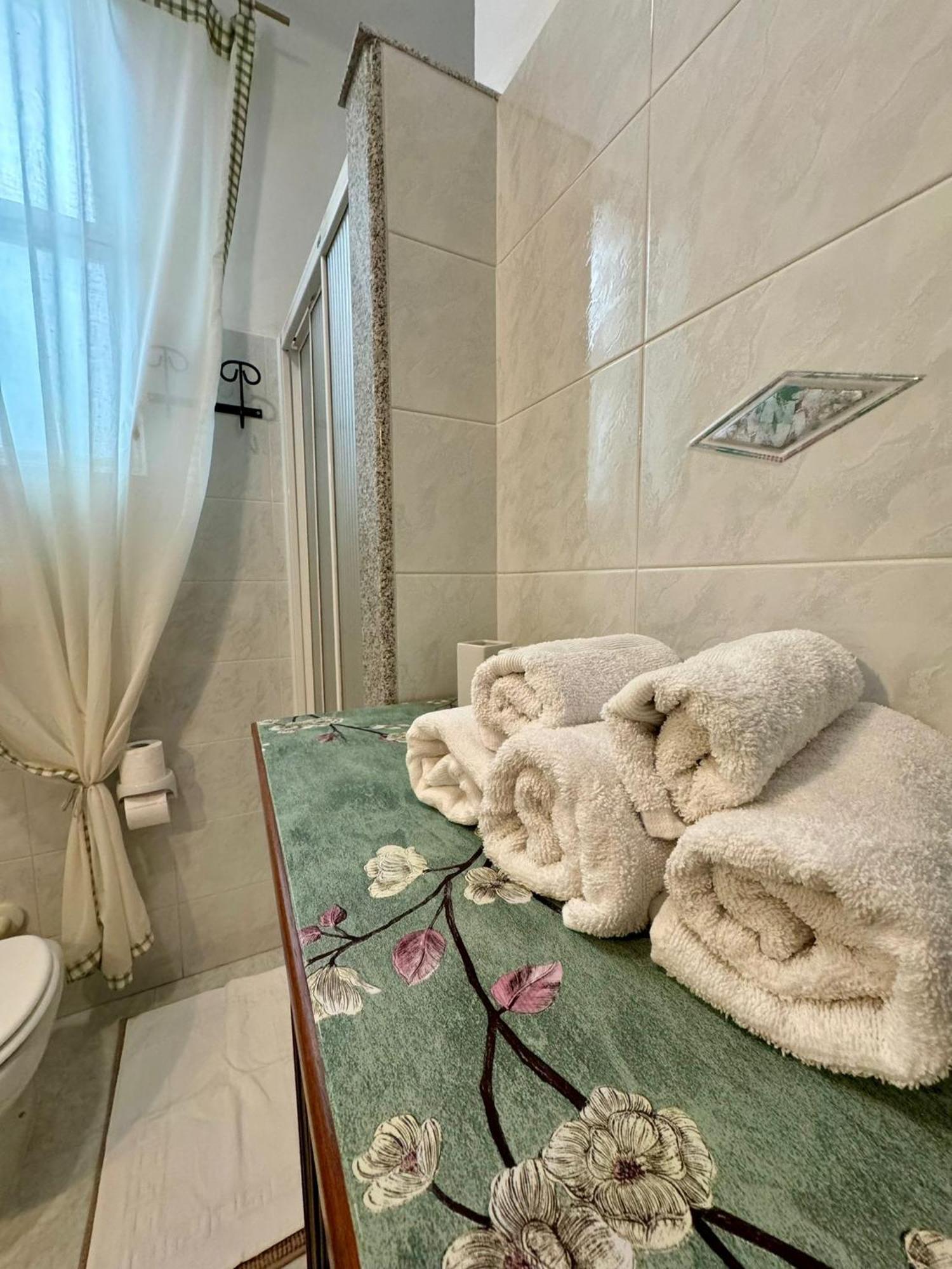 شقة Ely House Monte SantʼAngelo المظهر الخارجي الصورة