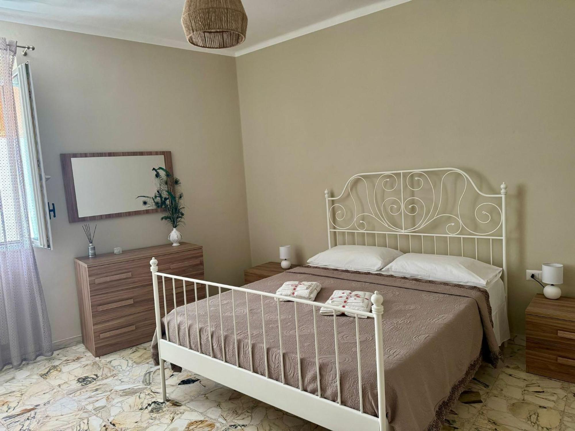 شقة Ely House Monte SantʼAngelo المظهر الخارجي الصورة